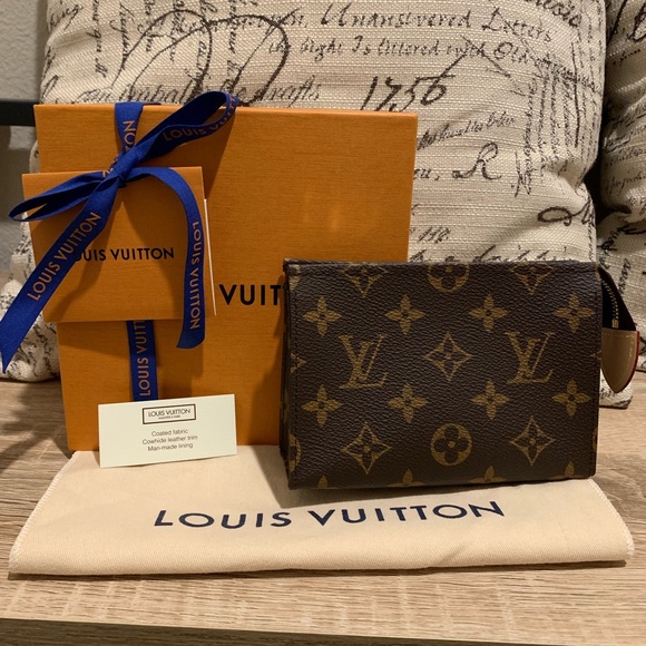 🚫SOLD Louis Vuitton Toiletry 15 - NEW - Picture 2 of 6